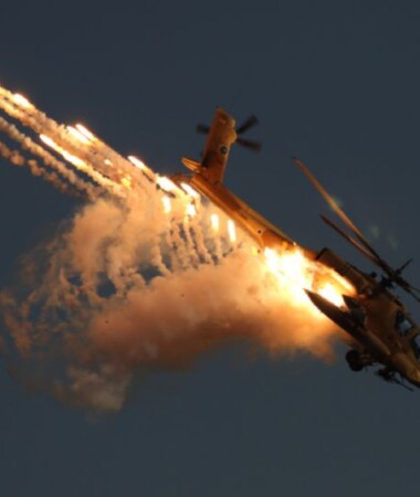 Apache AH-64