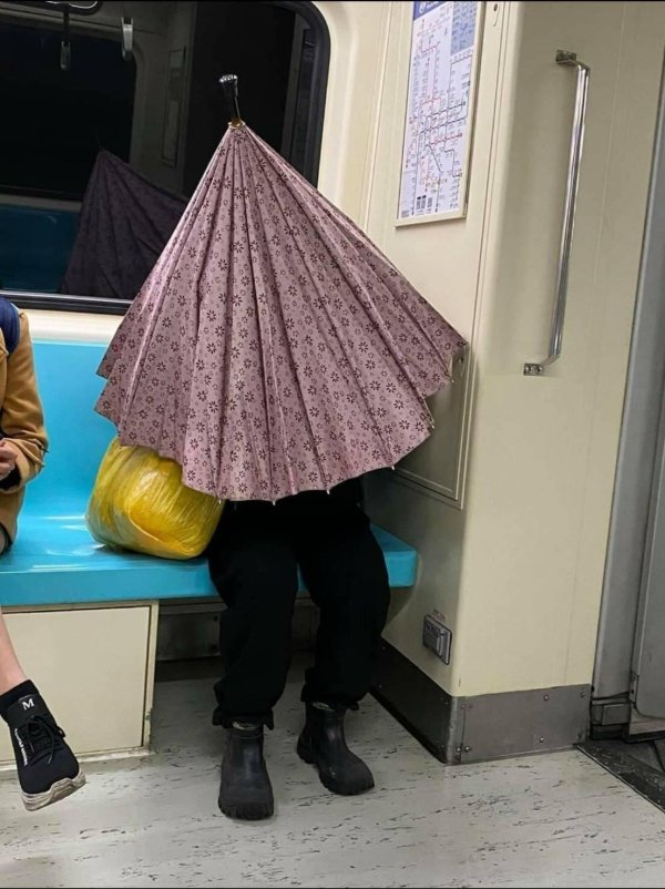 Extraños pasajeros del metro